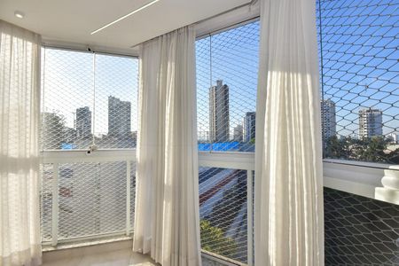 Apartamento à venda com 200m², 4 quartos e 3 vagasVaranda