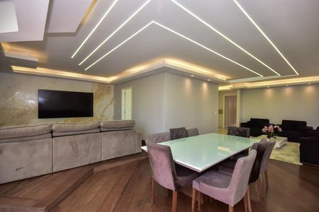 Apartamento à venda com 200m², 4 quartos e 3 vagasSala