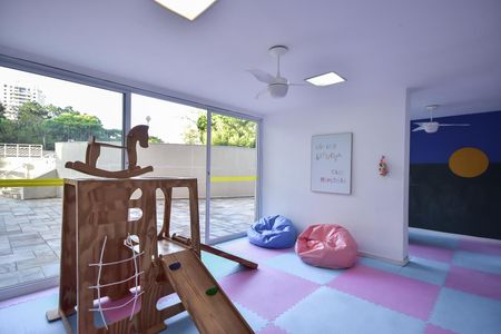 Apartamento à venda com 200m², 4 quartos e 3 vagasBrinquedoteca