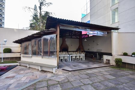 Apartamento à venda com 200m², 4 quartos e 3 vagasChurrasqueira