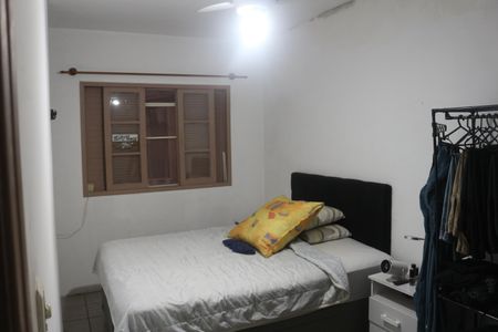 Casa à venda com 170m², 3 quartos e 2 vagasQuarto 1