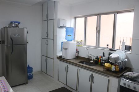 Casa à venda com 170m², 3 quartos e 2 vagasCozinha