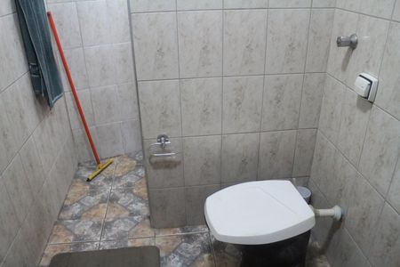 Casa à venda com 170m², 3 quartos e 2 vagasBanheiro 1