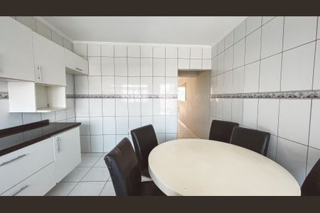 Casa à venda com 240m², 3 quartos e 4 vagasCozinha