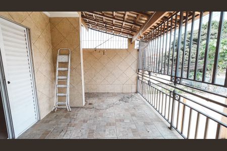 Casa à venda com 240m², 3 quartos e 4 vagasVaranda do Quarto Suíte