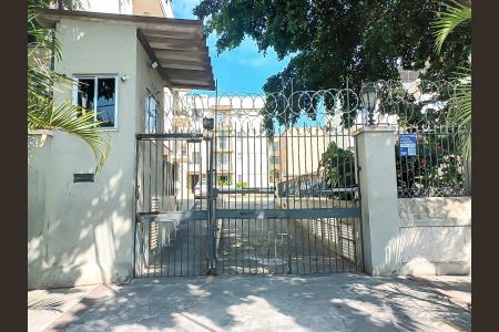 Apartamento à venda com 74m², 3 quartos e 1 vaga Apartamento à venda com 74m², 3 quartos e 1 vagaFachada