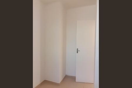Apartamento à venda com 74m², 3 quartos e 1 vaga Apartamento à venda com 74m², 3 quartos e 1 vagaQuarto de Serviço