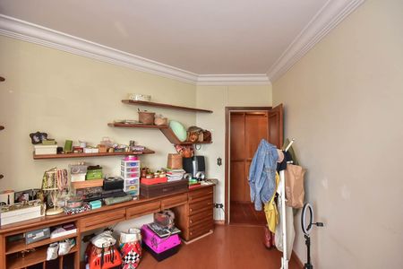 Apartamento à venda com 200m², 4 quartos e 3 vagasQuarto 2
