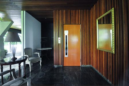 Apartamento à venda com 200m², 4 quartos e 3 vagasHall Social