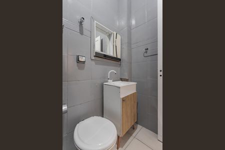 Apartamento à venda com 60m², 2 quartos e sem vaga Apartamento à venda com 60m², 2 quartos e sem vagaBanheiro