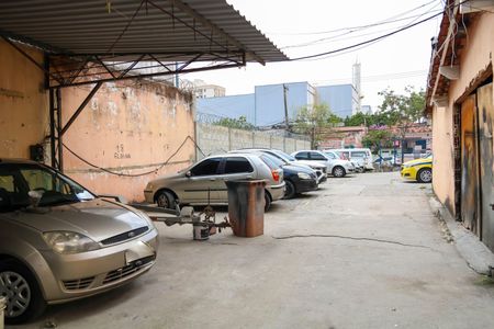 Casa à venda com 650m², 1 quarto e 20 vagasQuintal