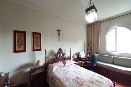 Casa à venda com 230m², 3 quartos e 5 vagas Casa à venda com 230m², 3 quartos e 5 vagasQuarto 3 - Suíte