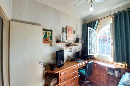 Casa à venda com 230m², 3 quartos e 5 vagas Casa à venda com 230m², 3 quartos e 5 vagasQuarto 2