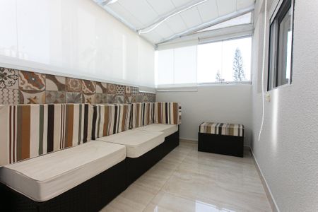 Apartamento para alugar com 85m², 2 quartos e 1 vaga Apartamento para alugar com 85m², 2 quartos e 1 vagaVaranda