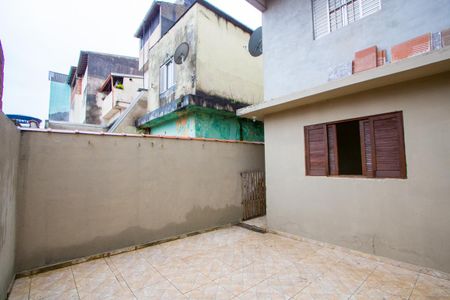 Casa para alugar com 60m², 2 quartos e sem vagaQuintal