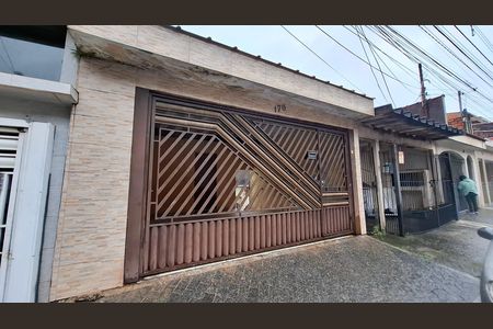 Casa para alugar com 60m², 2 quartos e sem vagaFachada