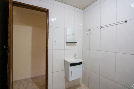 Casa para alugar com 60m², 2 quartos e sem vagaBanheiro