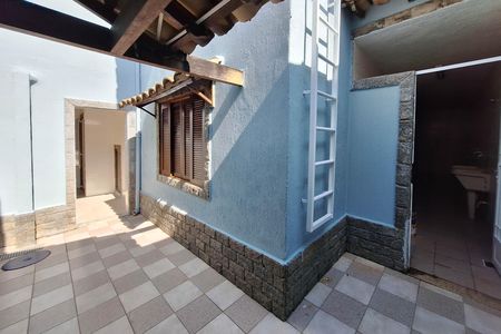 Casa à venda com 400m², 7 quartos e 5 vagas Casa à venda com 400m², 7 quartos e 5 vagasQuintal