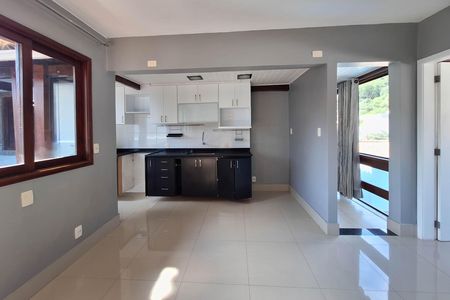 Casa à venda com 400m², 7 quartos e 5 vagas Casa à venda com 400m², 7 quartos e 5 vagasCozinha 2
