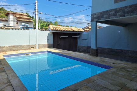 Casa à venda com 400m², 7 quartos e 5 vagas Casa à venda com 400m², 7 quartos e 5 vagasQuintal