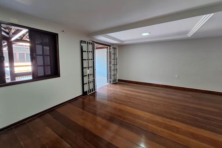 Casa à venda com 400m², 7 quartos e 5 vagas Casa à venda com 400m², 7 quartos e 5 vagasSuíte 4