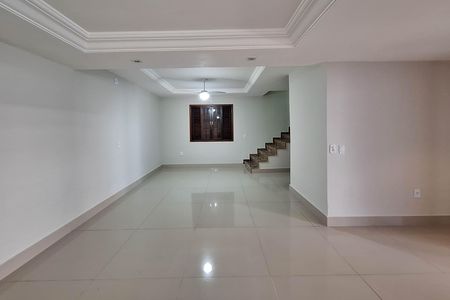 Casa à venda com 400m², 7 quartos e 5 vagas Casa à venda com 400m², 7 quartos e 5 vagasSala 1