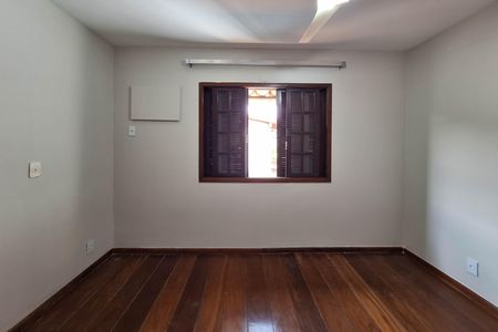 Casa à venda com 400m², 7 quartos e 5 vagas Casa à venda com 400m², 7 quartos e 5 vagasQuarto 2