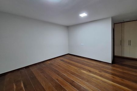Casa à venda com 400m², 7 quartos e 5 vagas Casa à venda com 400m², 7 quartos e 5 vagasSuíte 3