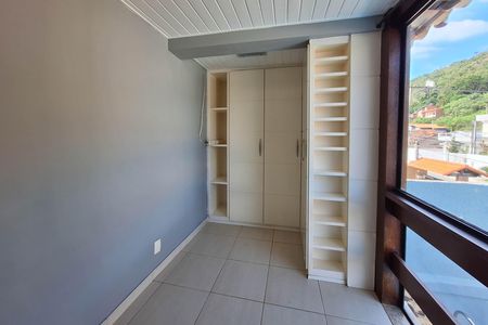 Casa à venda com 400m², 7 quartos e 5 vagas Casa à venda com 400m², 7 quartos e 5 vagasQuarto 3