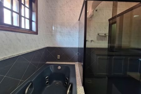 Casa à venda com 400m², 7 quartos e 5 vagas Casa à venda com 400m², 7 quartos e 5 vagasBanheiro da Suíte 3