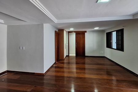 Casa à venda com 400m², 7 quartos e 5 vagas Casa à venda com 400m², 7 quartos e 5 vagasSuíte 4