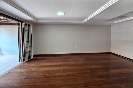 Casa à venda com 400m², 7 quartos e 5 vagas Casa à venda com 400m², 7 quartos e 5 vagasSuíte 4