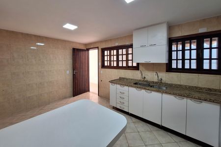 Casa à venda com 400m², 7 quartos e 5 vagas Casa à venda com 400m², 7 quartos e 5 vagasCozinha