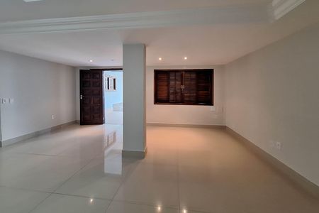 Casa à venda com 400m², 7 quartos e 5 vagas Casa à venda com 400m², 7 quartos e 5 vagasSala 1