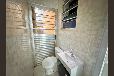 Casa à venda com 176m², 3 quartos e 2 vagas Casa à venda com 176m², 3 quartos e 2 vagasÁrea comum
