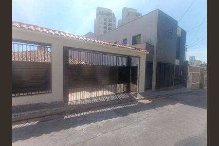 Casa para alugar com 65m², 2 quartos e sem vagaFachada