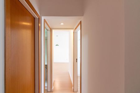 Apartamento à venda com 85m², 2 quartos e sem vagaCorredor