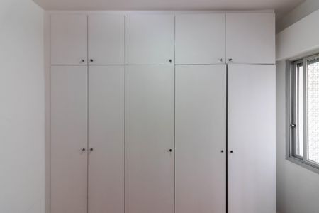 Quarto 1 de apartamento para alugar com 2 quartos, 85m² em Itaim Bibi, São Paulo