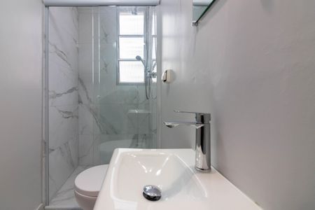 Apartamento à venda com 85m², 2 quartos e sem vagaBanheiro da Suíte