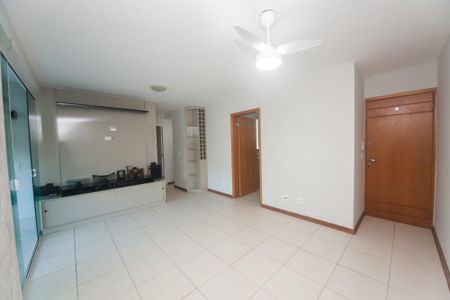 Sala de apartamento para alugar com 3 quartos, 83m² em Buritis, Belo Horizonte