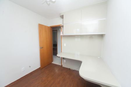 quarto 1 de apartamento para alugar com 3 quartos, 83m² em Buritis, Belo Horizonte