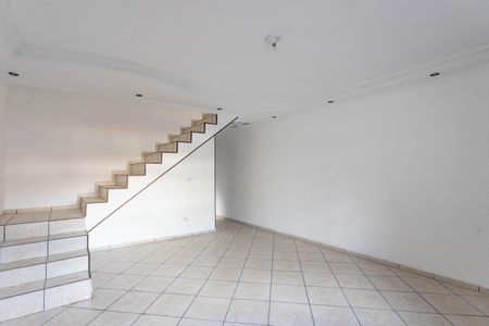 Casa à venda com 330m², 4 quartos e 6 vagasSala