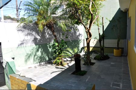 Casa para alugar com 120m², 2 quartos e 1 vagaQuintal