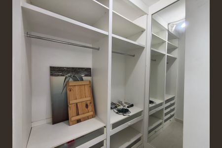 Casa de condomínio à venda com 1200m², 5 quartos e 2 vagasCloset Suíte 3
