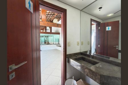Casa de condomínio à venda com 1200m², 5 quartos e 2 vagasBanheiro Externo / Quintal
