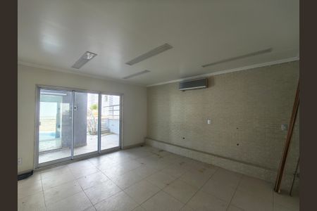 Casa de condomínio à venda com 1200m², 5 quartos e 2 vagasSala