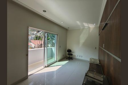 Casa de condomínio à venda com 1200m², 5 quartos e 2 vagasQuarto 1