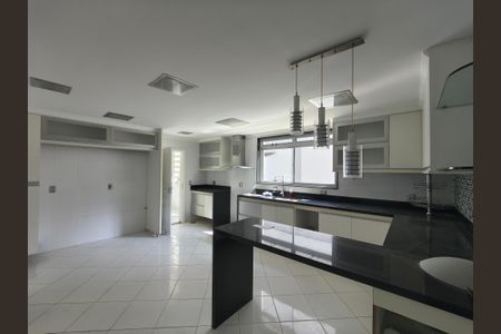Casa de condomínio à venda com 1200m², 5 quartos e 2 vagasCozinha