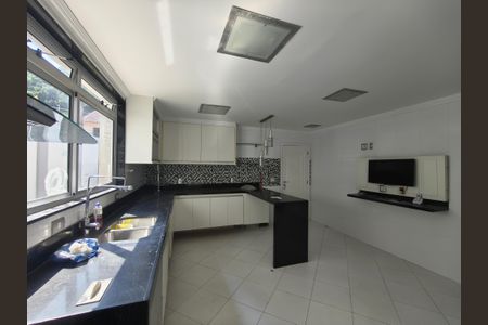Casa de condomínio à venda com 1200m², 5 quartos e 2 vagasCozinha