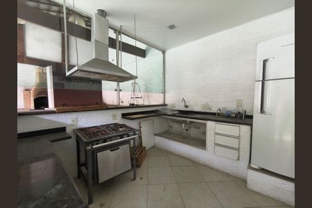 Casa de condomínio à venda com 1200m², 5 quartos e 2 vagasArea Gourmet / Varanda / Quintal